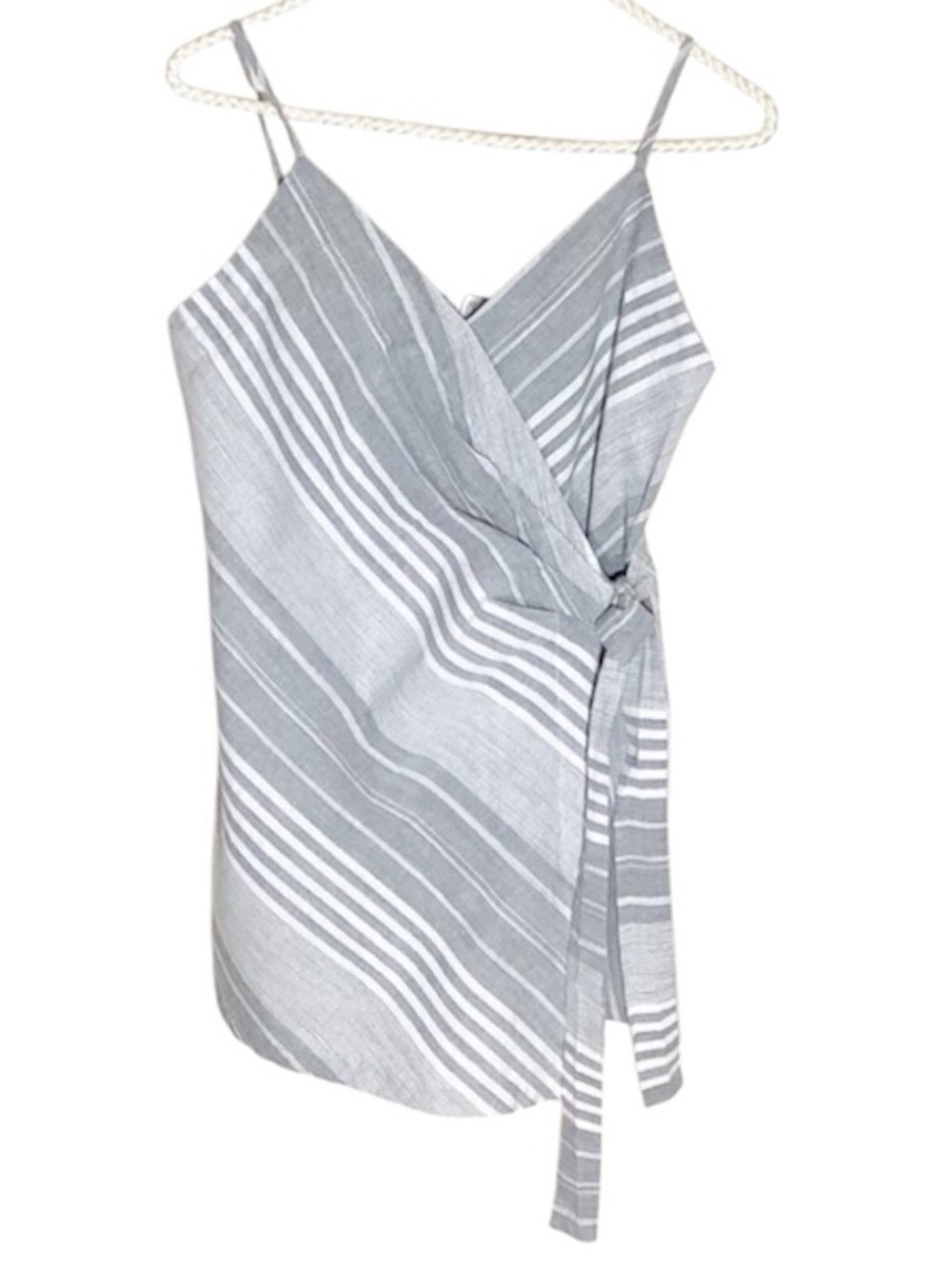 STRIPES GRAY AND WHITE 𝅺WRAP SUMMER ROMPER